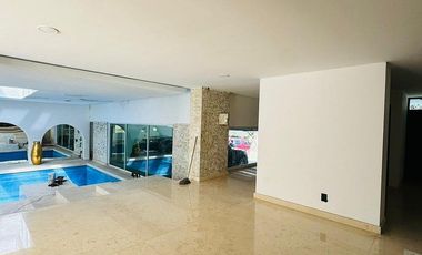 Residencia de Lujo en Naranjos Querétaro con Alberca y Terraza