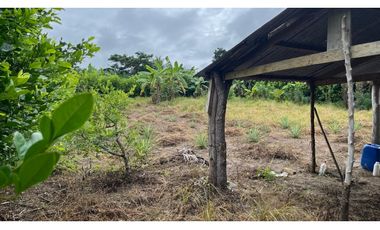 ¡Oportunidad única! Terreno de 960 m² cerca de la Laguna Venecia
