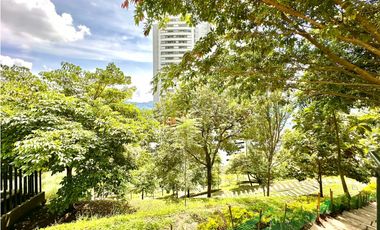 Apartamento moderno para la renta amoblada en la loma del indio