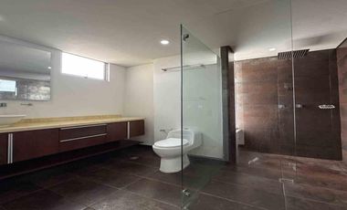 Arriendo - Exclusiva casa en Pinares de Chía