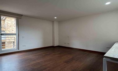 Arriendo - Exclusiva casa en Pinares de Chía