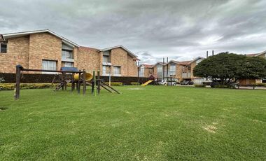 Arriendo - Exclusiva casa en Pinares de Chía