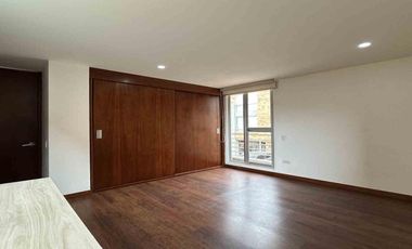 Arriendo - Exclusiva casa en Pinares de Chía