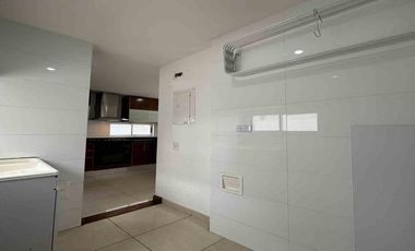 Arriendo - Exclusiva casa en Pinares de Chía