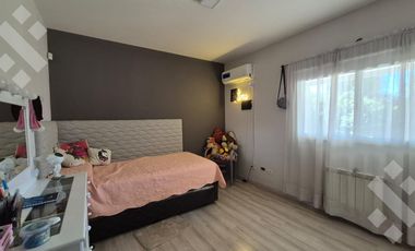 VENTA (EN EXCLUSIVA) CASA 3 DORMITORIOS + PISCINA - B° CONFLUENCIA RURAL, NEUQUÉN