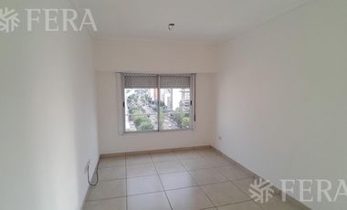 Alquiler de departamento de 2 ambientes con balcón en Wilde