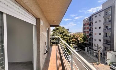 Alquiler departamento 2 ambientes en Moron centro.