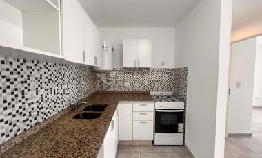 Alquiler departamento 2 ambientes en Moron centro.