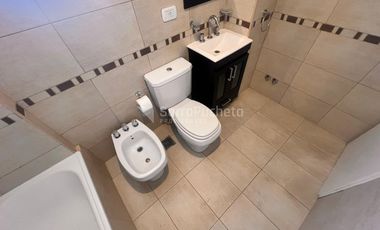 Alquiler departamento 2 ambientes en Moron centro.