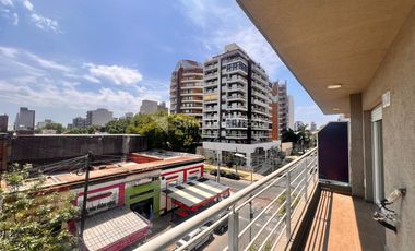 Alquiler departamento 2 ambientes en Moron centro.