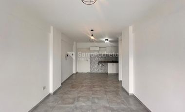 Alquiler departamento 2 ambientes en Moron centro.