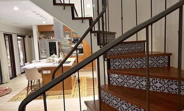 Imponente Propiedad con Piscina en Venta en Fincas de Hudson