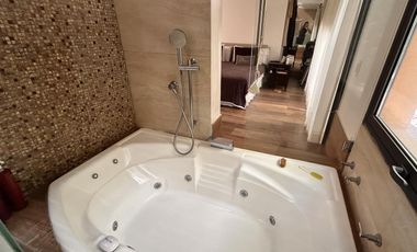 Imponente Propiedad con Piscina en Venta en Fincas de Hudson