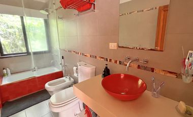 Imponente Propiedad con Piscina en Venta en Fincas de Hudson