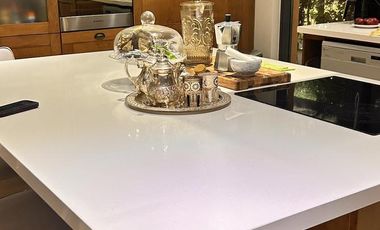 Imponente Propiedad con Piscina en Venta en Fincas de Hudson