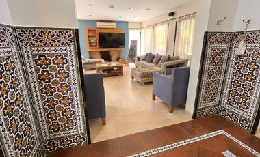 Imponente Propiedad con Piscina en Venta en Fincas de Hudson