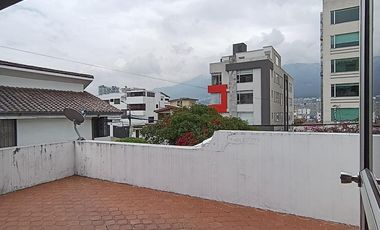 Casa 284 m2 4 habitaciones con Amplio Terreno en El Batán