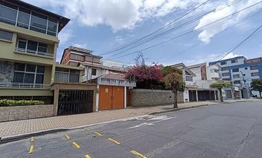 Casa 284 m2 4 habitaciones con Amplio Terreno en El Batán