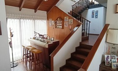 Casa 284 m2 4 habitaciones con Amplio Terreno en El Batán