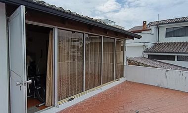 Casa 284 m2 4 habitaciones con Amplio Terreno en El Batán