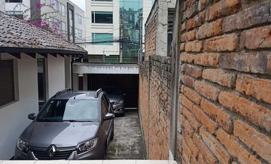 Casa 284 m2 4 habitaciones con Amplio Terreno en El Batán