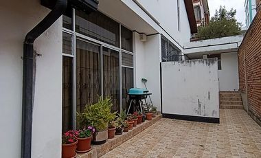 Casa 284 m2 4 habitaciones con Amplio Terreno en El Batán