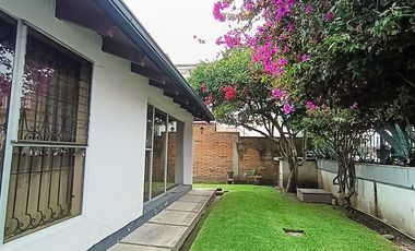 Casa 284 m2 4 habitaciones con Amplio Terreno en El Batán