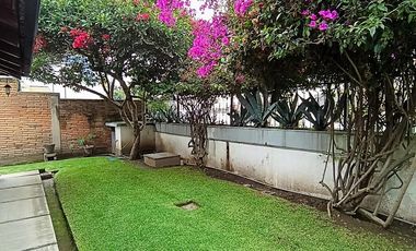 Casa 284 m2 4 habitaciones con Amplio Terreno en El Batán