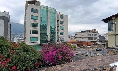 Casa 284 m2 4 habitaciones con Amplio Terreno en El Batán