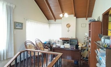 Casa 284 m2 4 habitaciones con Amplio Terreno en El Batán