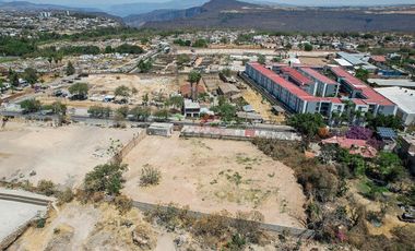Terreno en venta en Huentitán Guadalajara 4,030 m² para desarrollo vertical.