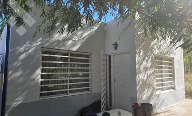 En Venta, Casa de 3 Dormitorios, Barrio Don Higinio II, Fernandez Oro