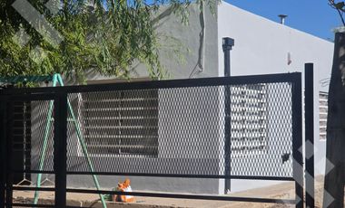 En Venta, Casa de 3 Dormitorios, Barrio Don Higinio II, Fernandez Oro