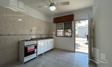 PH 2 Ambientes Planta Baja en Carapachay en Venta