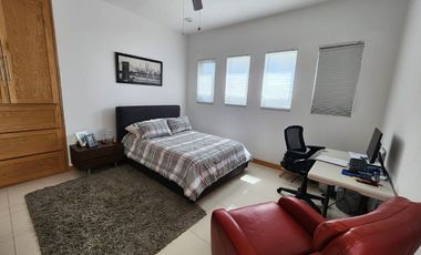 CASA EN VENTA ZONA VALLES IMPECABLE