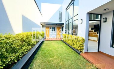 CASA EN VENTA - FRACCIONAMIENTO BOSQUES DE LA TRINIDAD