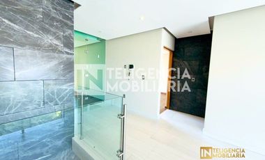 CASA EN VENTA - FRACCIONAMIENTO BOSQUES DE LA TRINIDAD