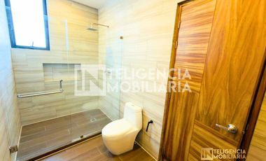 CASA EN VENTA - FRACCIONAMIENTO BOSQUES DE LA TRINIDAD