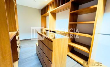 CASA EN VENTA - FRACCIONAMIENTO BOSQUES DE LA TRINIDAD