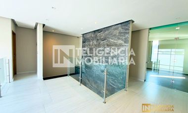 CASA EN VENTA - FRACCIONAMIENTO BOSQUES DE LA TRINIDAD