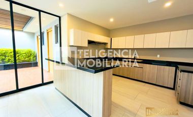 CASA EN VENTA - FRACCIONAMIENTO BOSQUES DE LA TRINIDAD