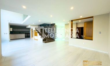 CASA EN VENTA - FRACCIONAMIENTO BOSQUES DE LA TRINIDAD