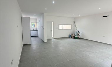 Vende Casa en PH de 1 Sóla Planta