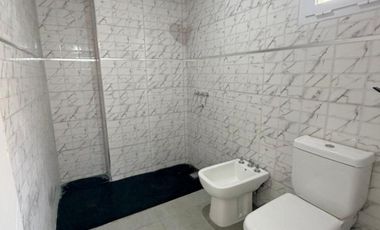 Vende Casa en PH de 1 Sóla Planta