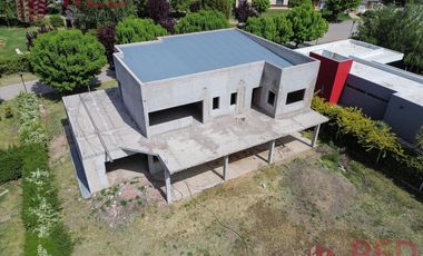 Vende Casa  en Barrio Privado Santa Rita Plottier