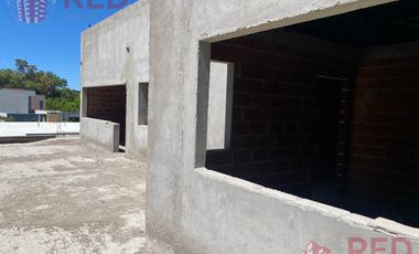 Vende Casa  en Barrio Privado Santa Rita Plottier