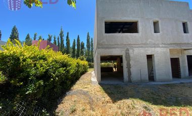 Vende Casa  en Barrio Privado Santa Rita Plottier