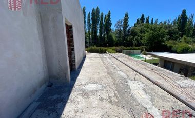 Vende Casa  en Barrio Privado Santa Rita Plottier