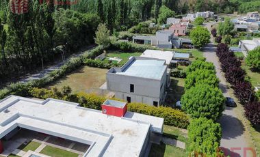 Vende Casa  en Barrio Privado Santa Rita Plottier