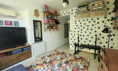 Departamento PB - 3 dormitorios   escritorio con jardín